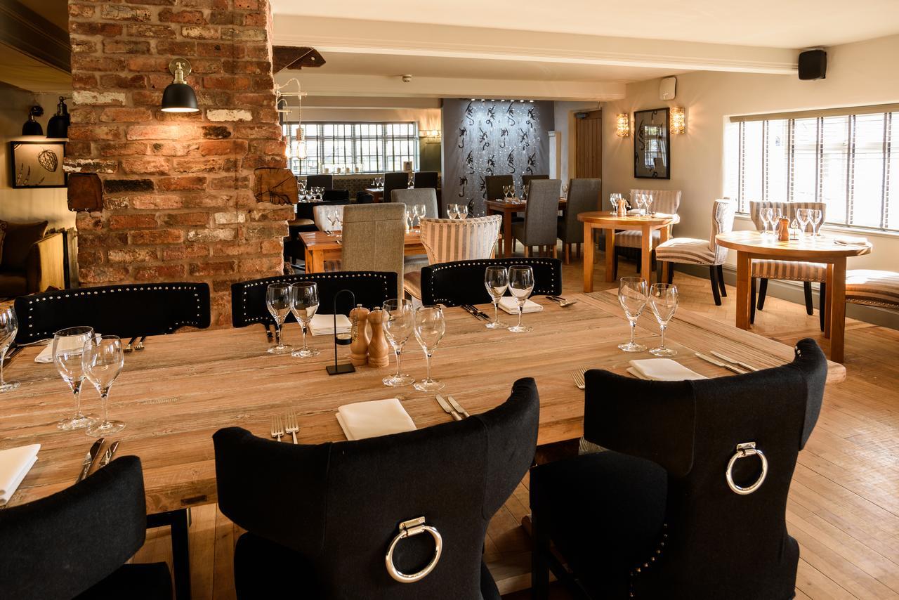 The Wheatsheaf Inn Onneley Εξωτερικό φωτογραφία